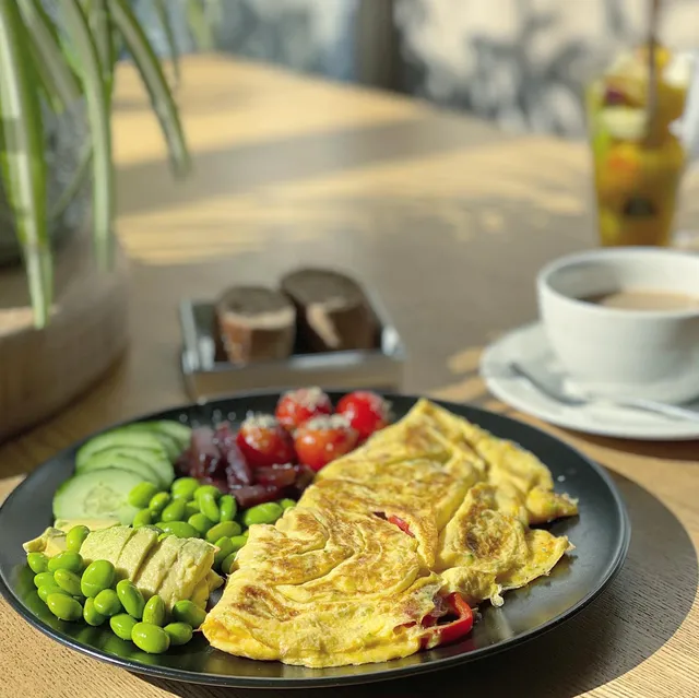 Olives & Burgers Healthy Cafe