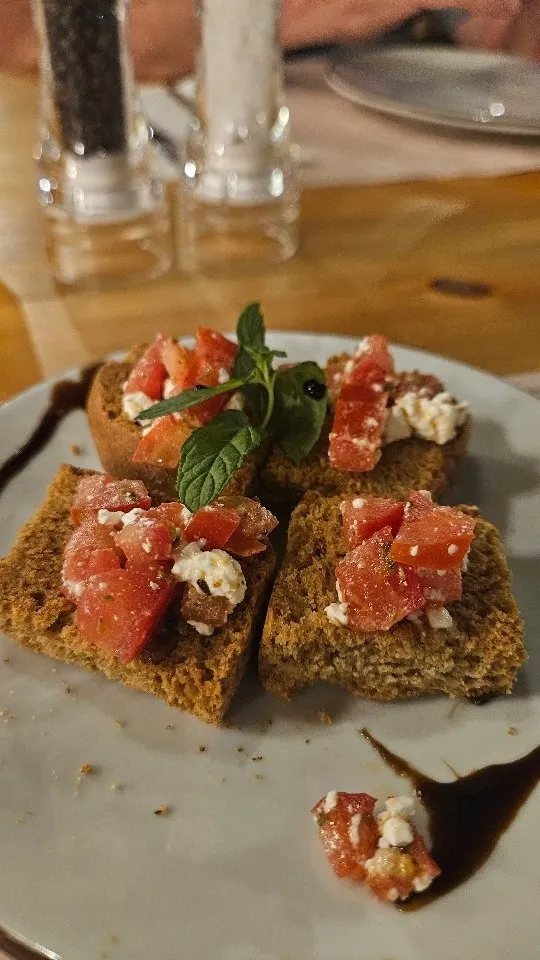 Paparouna Meze