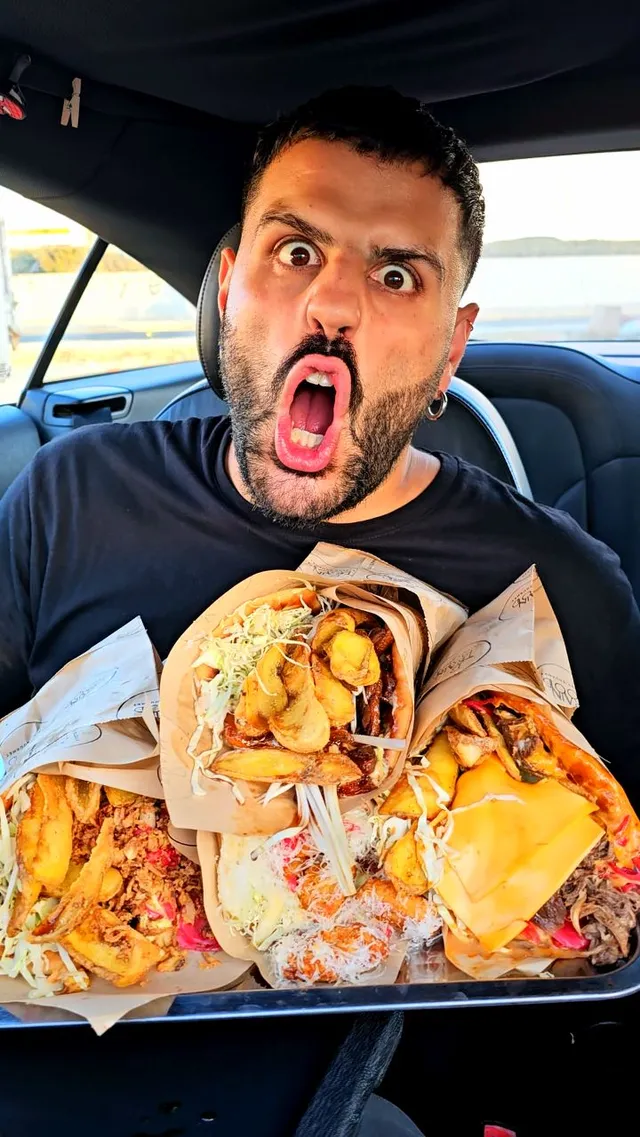 Train Food Street Gourmet